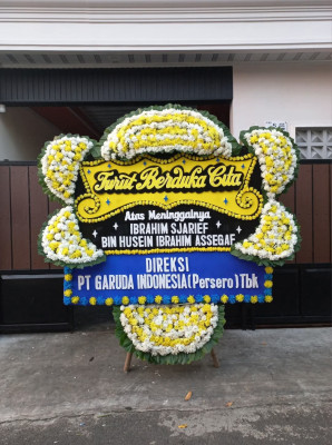 Papan Bunga Duka di Muara Wis